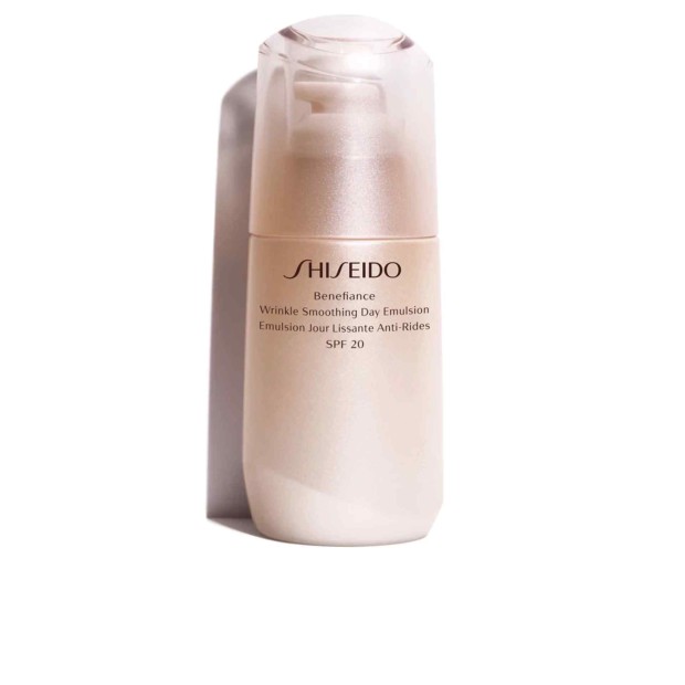 Shiseido Benefiance wrinkle smothing day emulsion SPF20
