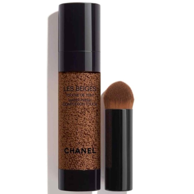 Chanel Les Beiges Water Fresh Complexion Touch  Tom BD121